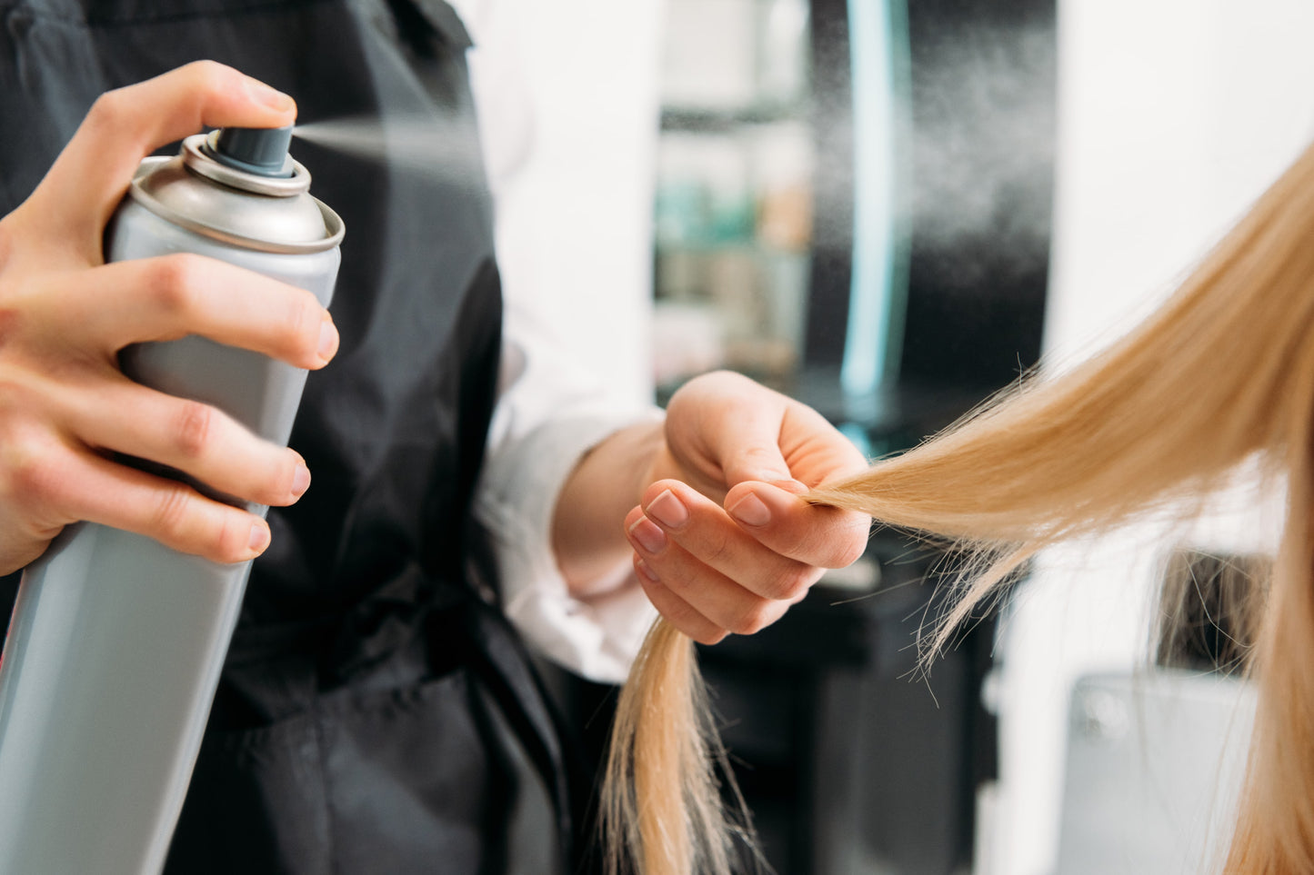Productos no dañinos que se usan para fijar el cabello