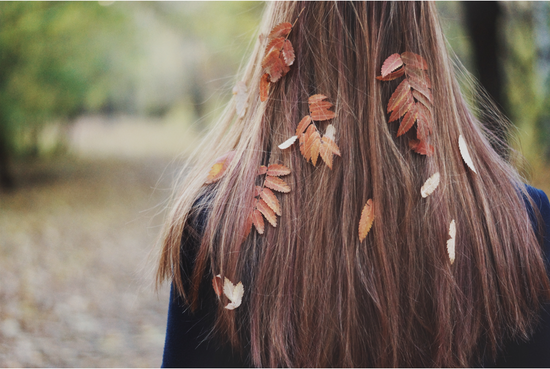 ¿Por qué tu cabello se cae más en otoño y qué puedes hacer al respecto?
