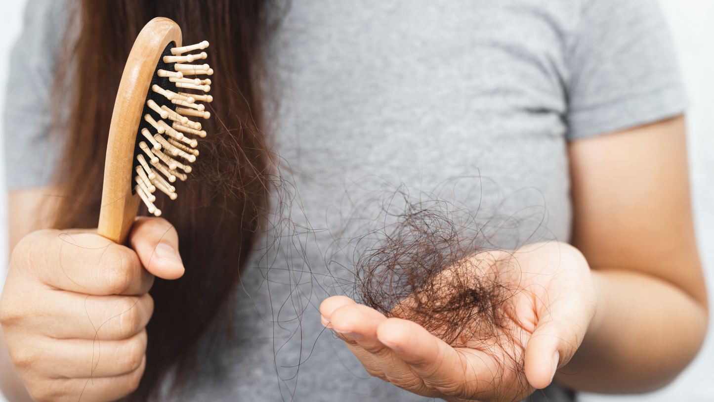 Caída de cabello por quimioterapia, ¿qué le pasa a nuestro cuerpo?